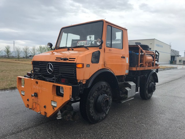 Mercedes-Benz Unimog U1650